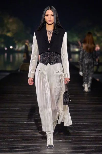 Look 52